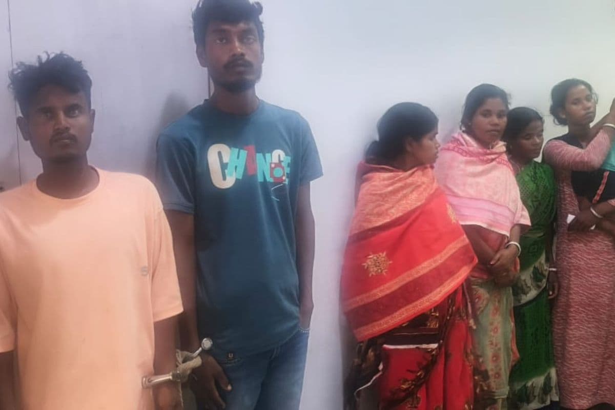 बलरामपुर में मक्के के खेत में मिले लहूलुहान शव मामले का खुलासा; अवैध संबंध में हुई थी बाबूलाल की हत्या, 6 गिरफ्तार