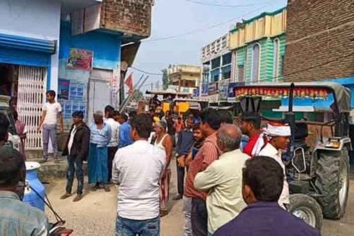 पंचदेवरी के जमुनहां बाजार में सड़क पर अतिक्रमण, डीएम तक पहुंचा मामला