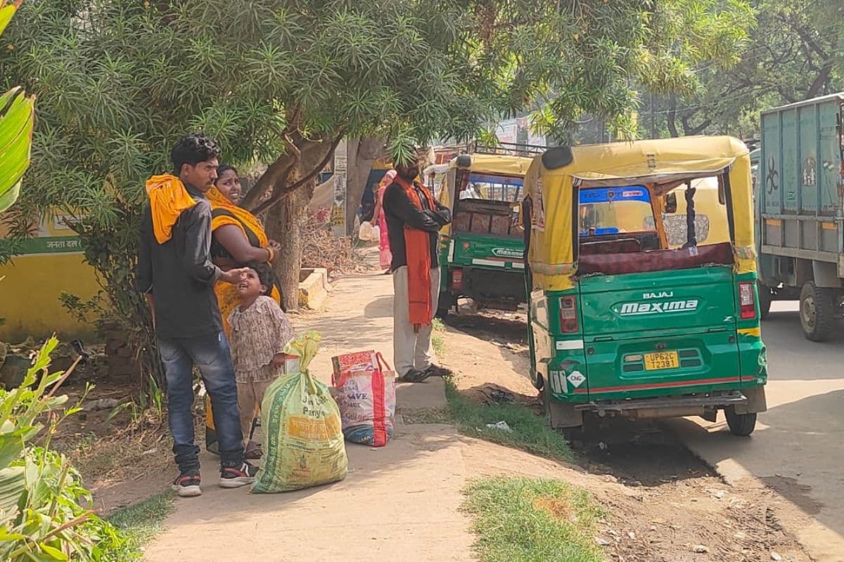 गर्मी का कहर: रोहतास में 43 डिग्री तापमान में बेहाल लोग, बुनियादी सुविधाओं की कमी से जनजीवन प्रभावित