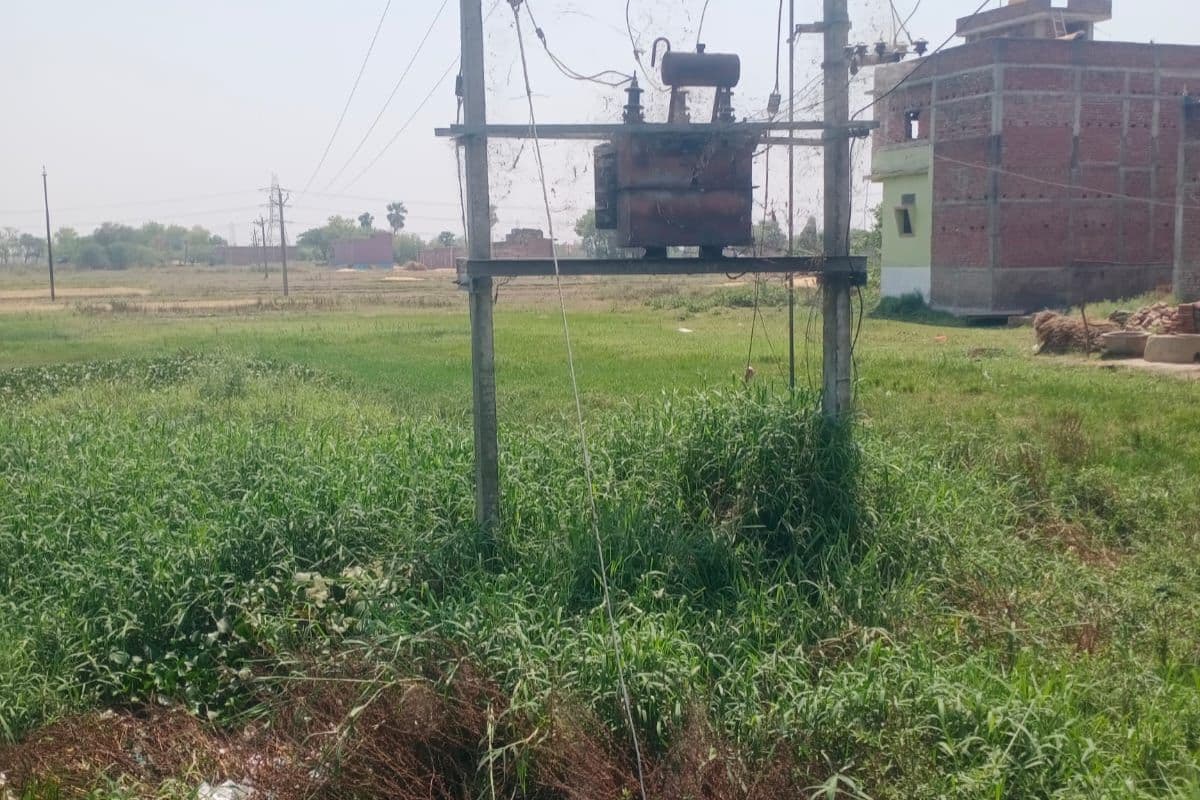 नेहुसा में दो ट्रांसफार्मर जलने से बिजली गुल