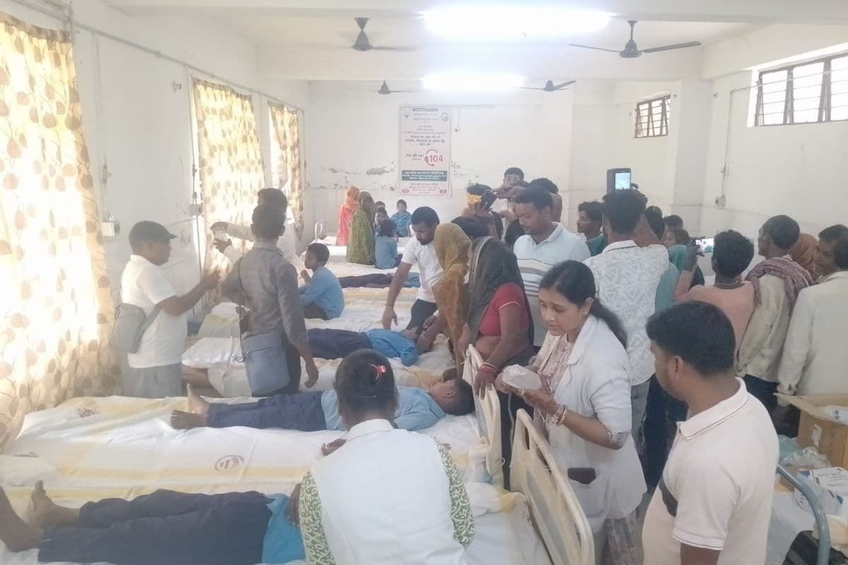 सहरसा में लगातार दूसरे दिन मिड-डे मील खाने से बच्चे बीमार,फिर मिला खाने में सांप