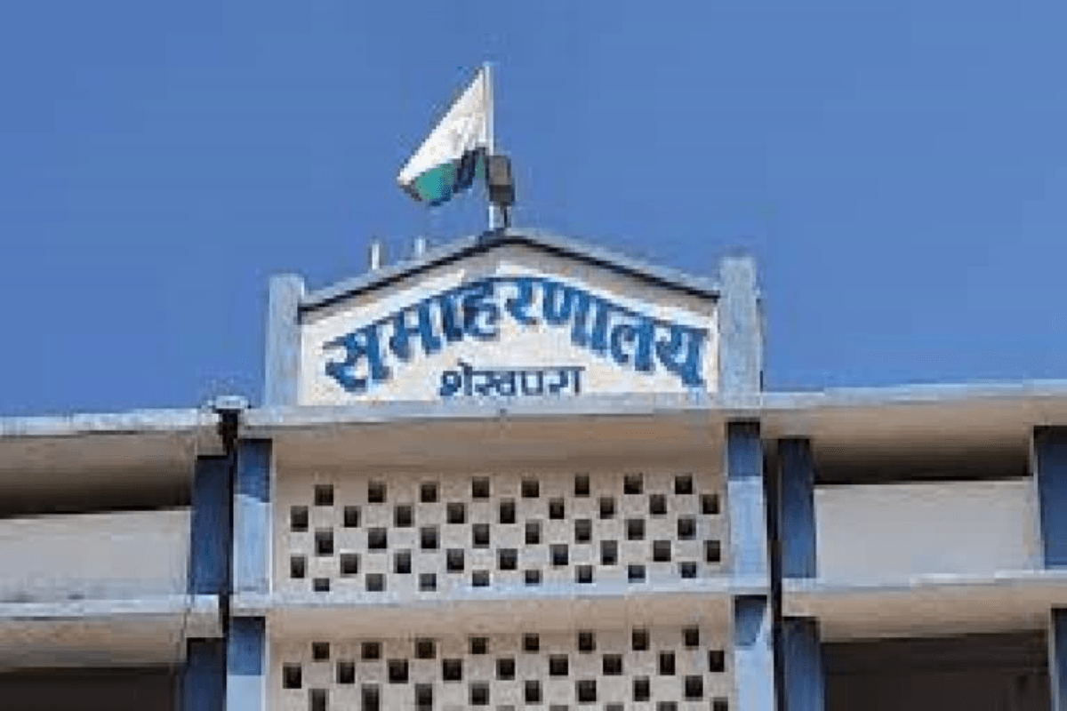 शेखपुरा में डीएम ने सुनी लोगों की शिकायतें, ‘सबका सम्मान-जीवन आसान’ कार्यक्रम में पहुंचे 19 मामले का मौके पर हुआ निपटारा