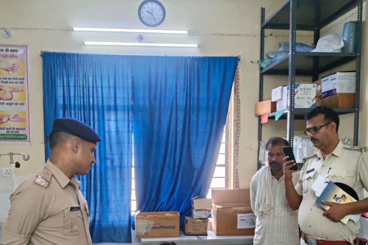 बक्सर में युवक के साथ दरिंदगी: शादी में जा रहे युवक को पीटा, गंभीर हालत में झाड़ी में मिला