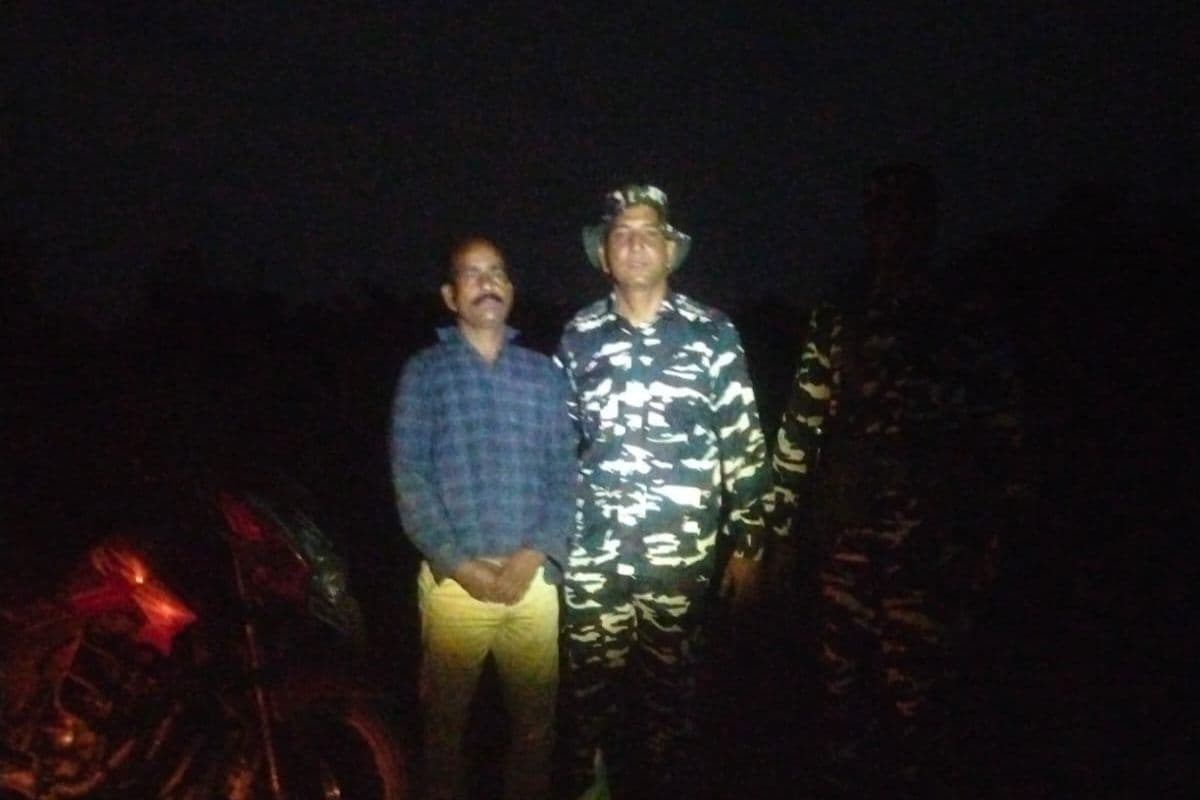 भारत-नेपाल सीमा पर SSB की बड़ी कार्रवाई, 88.5 लीटर डीजल और नेपाली शराब के साथ बाइक सवार तस्कर गिरफ्तार