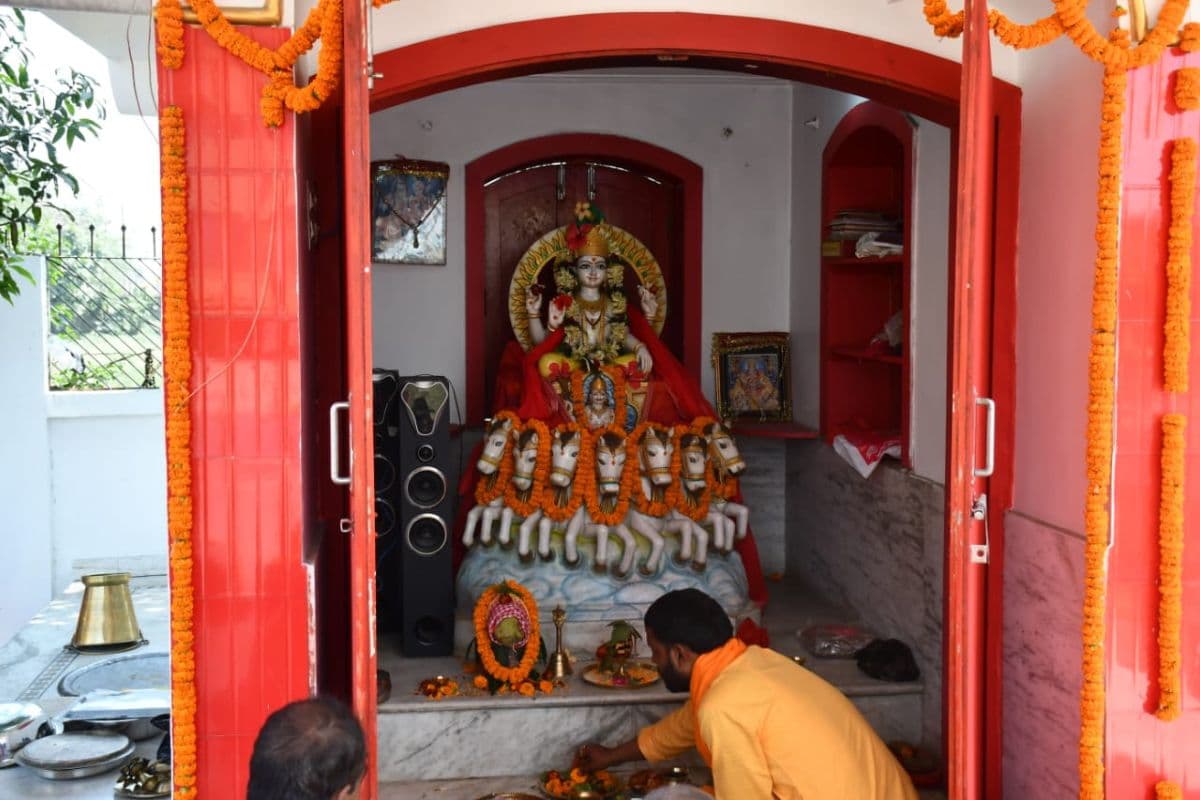 मरंगा के आदित्यधाम में होते हैं भगवान सूर्य के भव्य दर्शन, रविवार को उमड़ती है भारी भीड़, जानें मंदिर का इतिहास