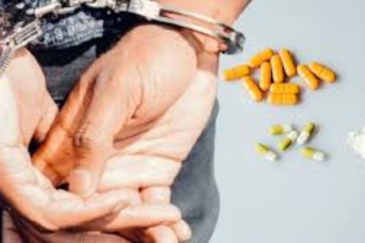गोपालगंज पुलिस की बड़ी कार्रवाई 13 ग्राम स्मैक के साथ युवक गिरफ्तार, नेटवर्क खंगालने में जुटी टीम