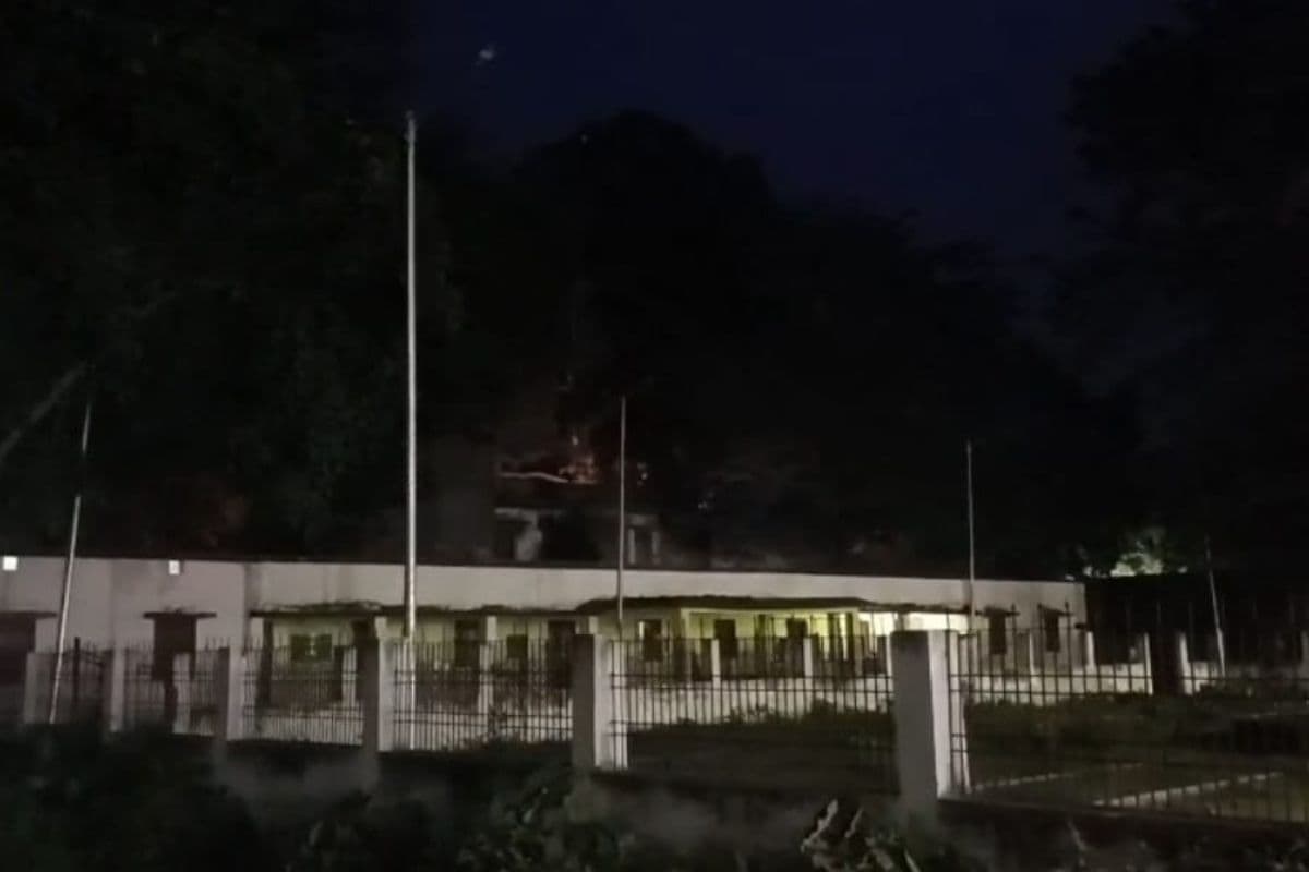 एक महीने में बुझ गईं 12 सोलर लाइटें, भरगामा पार्क में फिर पसरा अंधेरा, सौंदर्यीकरण पर उठे सवाल
