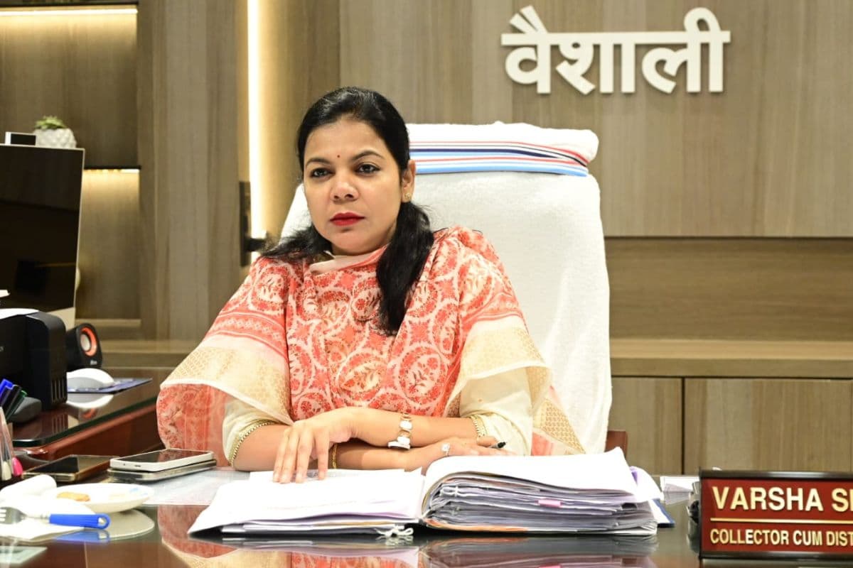 डीएम का सख्त आदेश: हाजीपुर में अवैध हॉस्टलों पर चला प्रशासन का डंडा, संचालकों पर कसा नकेल