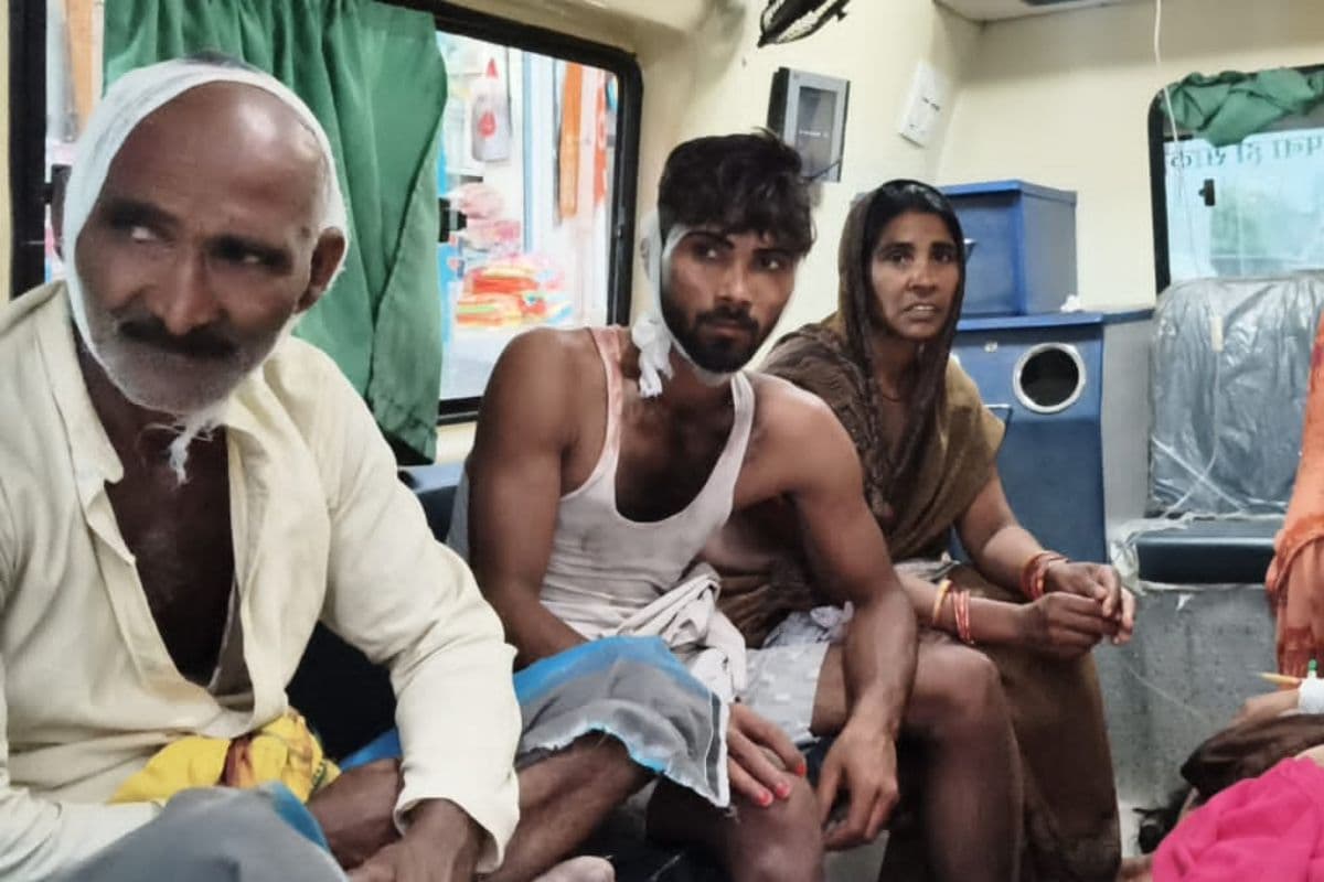 खेत में बकरी जाने को लेकर दो पक्षों में खूनी संघर्ष, महिला समेत तीन लोग गंभीर रूप से घायल