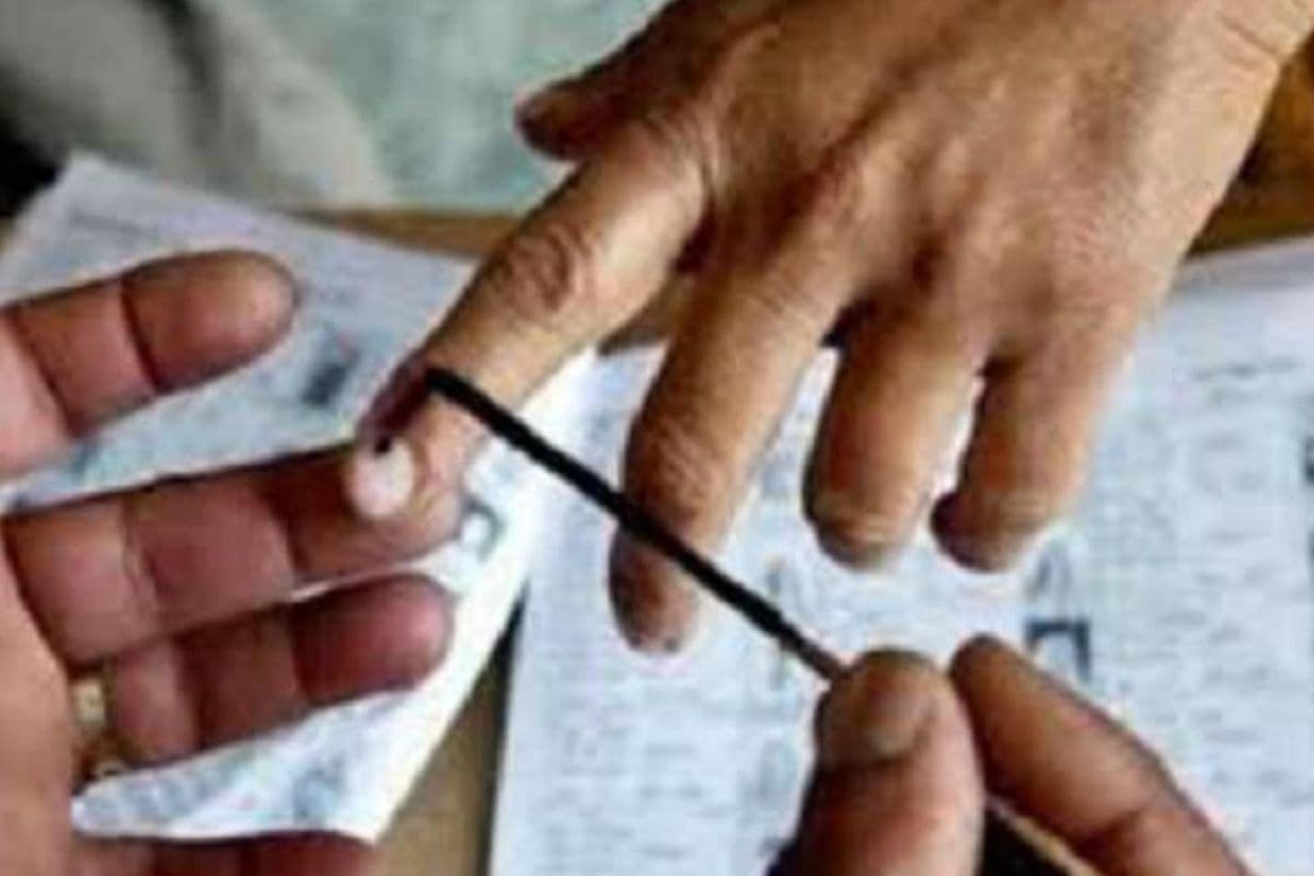 पैक्स चुनाव से पहले परासी में मतदाता सूची पर बवाल, कई नाम गायब