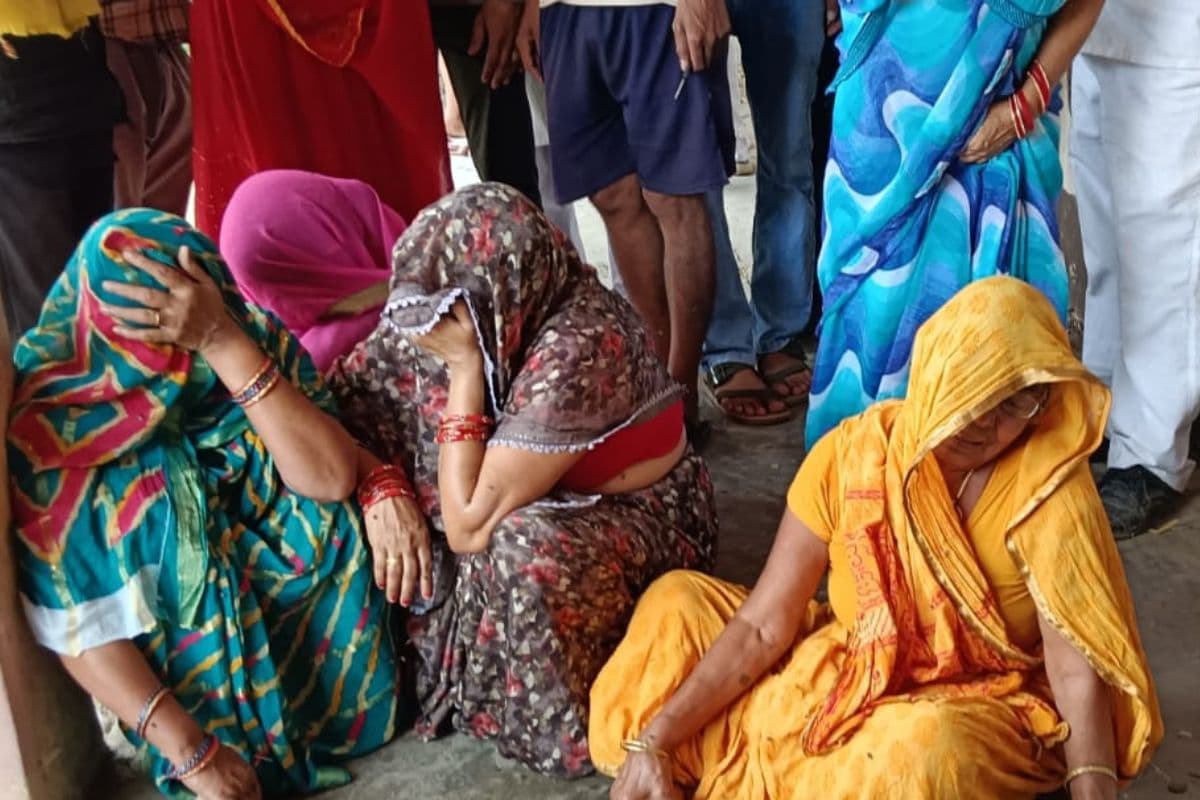 रोहतास में फिलिंग स्टेशन के मालिक का शव बरामद, इलाके में मची खलबली