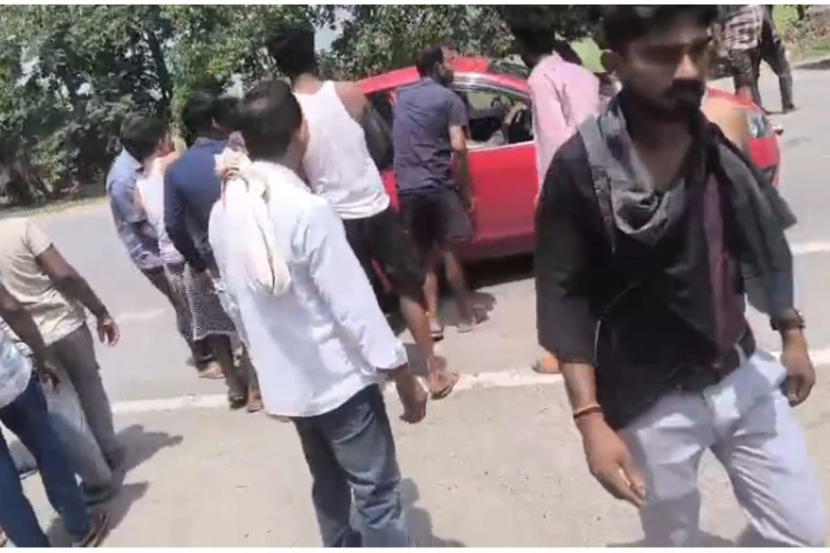 रोहतास में बस-ऑटो की टक्कर में तीन यात्री घायल, दो की हालत गंभीर; ट्रामा सेंटर रेफर