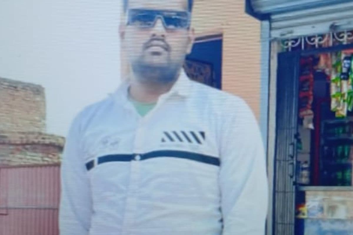 Gopalganj News : तेज रफ्तार बेकाबू कार ने सड़क किनारे खड़े छात्र को मारी टक्कर, मौत