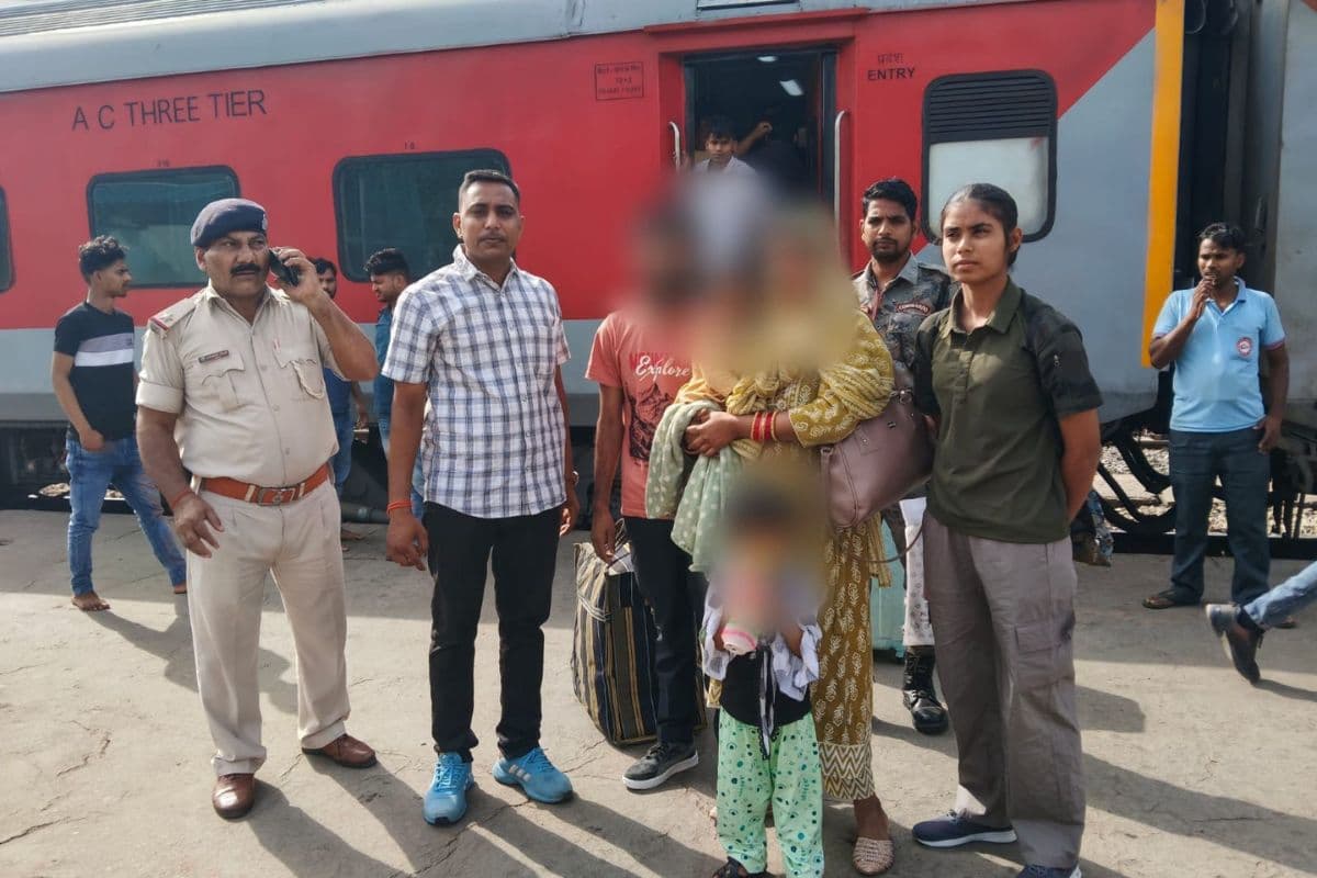 बक्सर पुलिस की बड़ी सफलता, 6 साल पुराने पॉक्सो केस का खुलासा; स्टेशन से आरोपी युवती के साथ गिरफ्तार