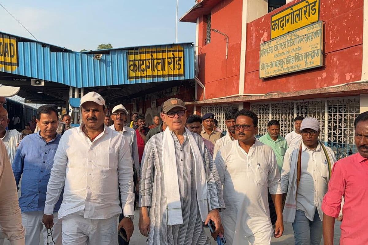 आमलोगों की समस्याओं का समाधान पहली प्राथमिकता: सांसद तारिक अनवर, काढ़ागोला स्टेशन के कायाकल्प कार्य का किया निरीक्षण