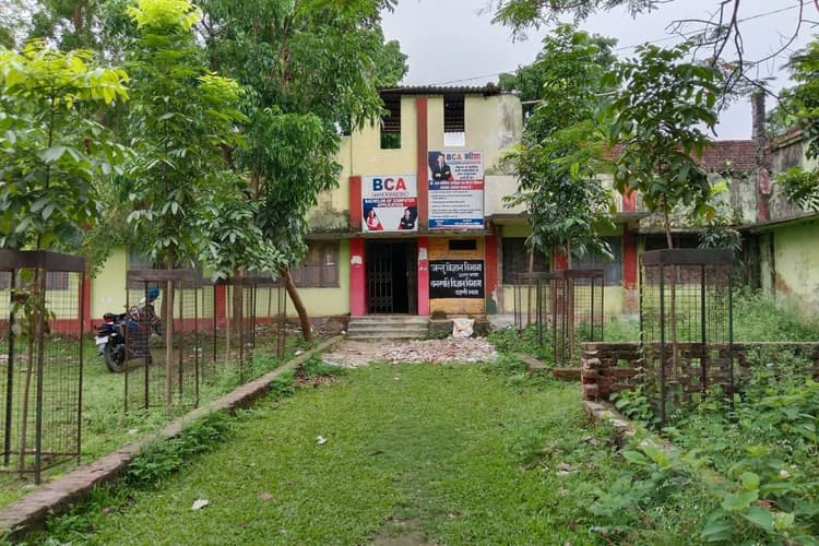 टीआर के अभाव में अटका था नामांकन, डीएस कॉलेज प्राचार्य खुद पूर्णिया से लाए टीआर, पीजी फोर्थ सेमेस्टर में प्रक्रिया शुरू