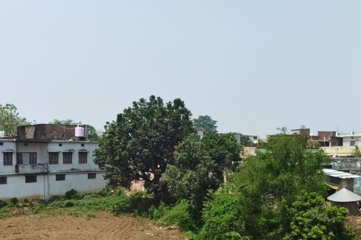 Gopalganj News :  नरैनिया-राजापुर के 50 परिवार नप व पंचायत के सीमा विवाद में फंसे, वोट देने का अधिकार भी खत्म