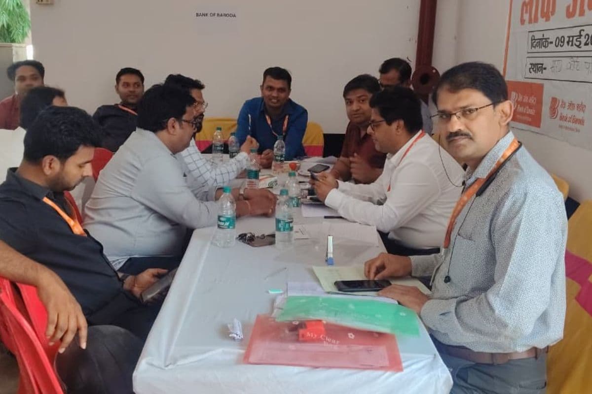 Chhapra News: छपरा व्यवहार न्यायालय में लोक अदालत में सुलह के लिये पहुंचे फरियादी