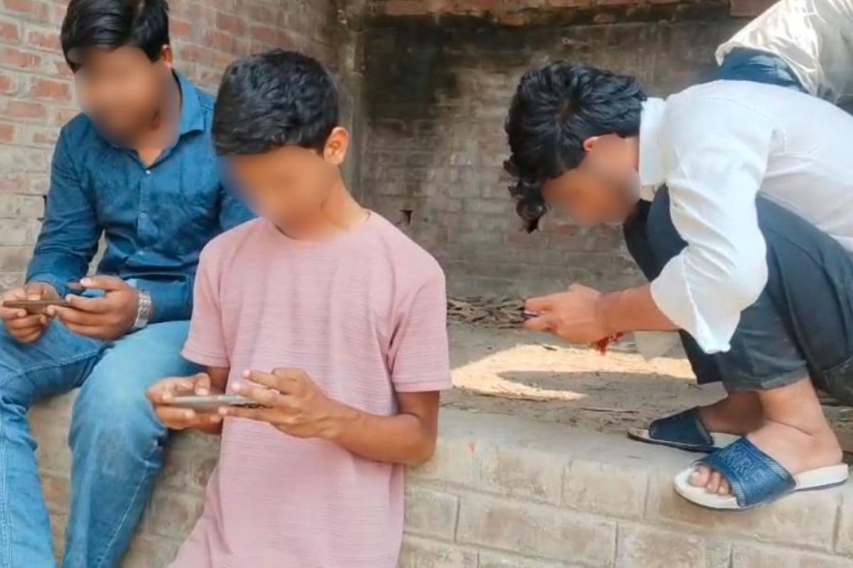 बेगूसराय में जहां पहले था जुए का अड्डा, अब बना फ्री फायर का ठिकाना; कोचिंग जाने के नाम पर बच्चे खेल रहे गेम