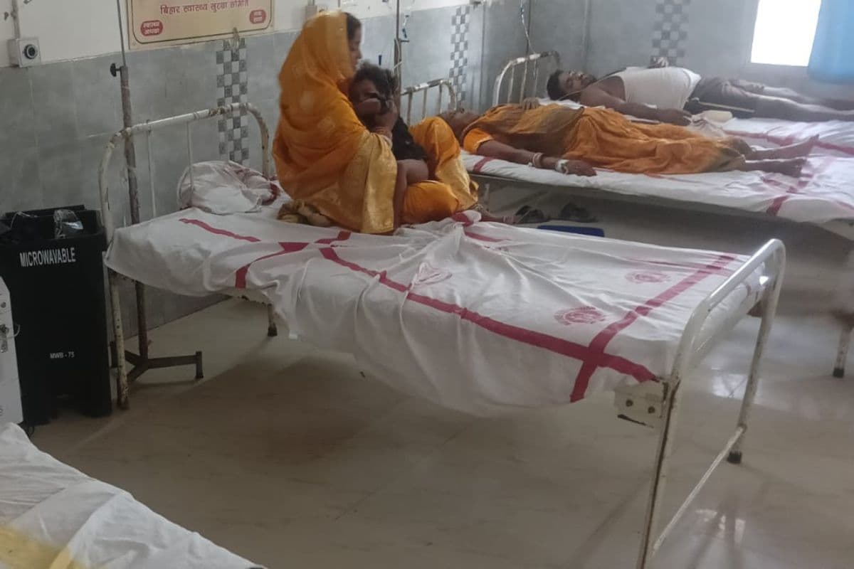 Jehanabad News : वट सावित्री पूजा कर रहीं व्रतियों पर भौंरों का हमला