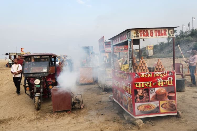 समय गुजरा, दीघा वेंडिंग जोन अब भी अधूरा, चार महीने से परेशान स्ट्रीट वेंडर्स ने जताई नाराजगी
