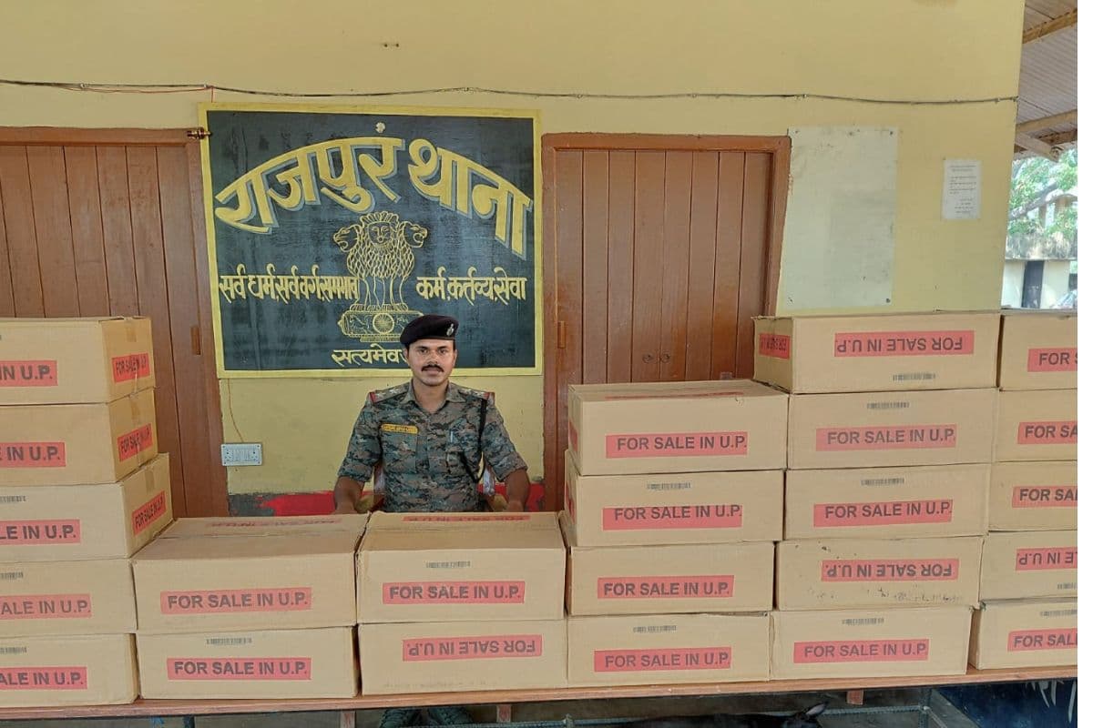 बड़ी खेप बरामद: बक्सर में पुलिस की कार्रवाई , भारी मात्रा में विदेशी शराब के साथ कार जब्त, तस्कर फरार