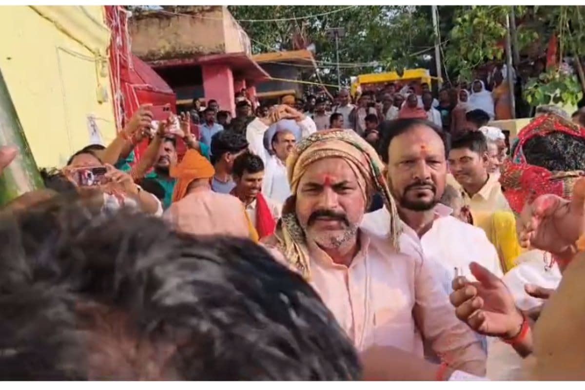 अरवल के मधुश्रवा में मलमास मेले का शुभारंभ, ध्वजारोहण के साथ शुरू हुई धार्मिक आस्था की परंपरा