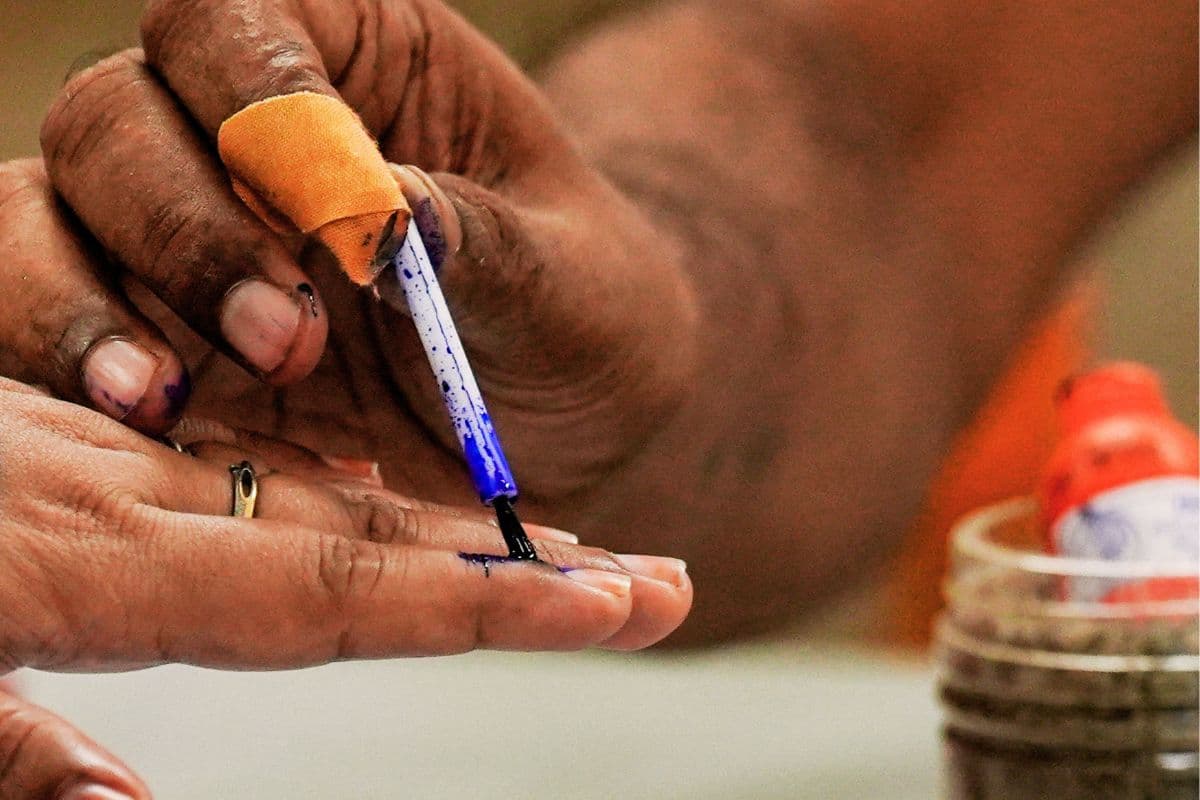 डायमंड हार्बर और मगराहट पश्चिम के 15 बूथों पर वोटिंग रद्द, 2 मई को फिर से होगी वोटिंग, देखें पूरी लिस्ट
