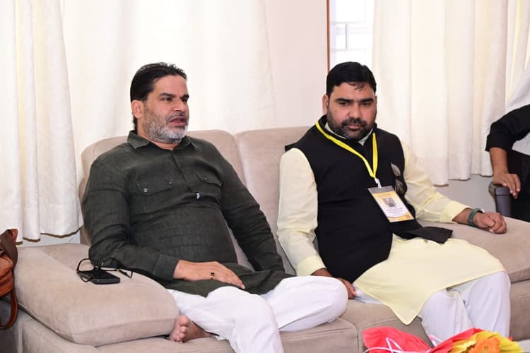 जन सुराज अल्पसंख्यक प्रकोष्ठ की नई टीम घोषित: अबू अफ़्फ़ान फारूकी बने प्रदेश अध्यक्ष, शोएब खान को मिली महासचिव की कमान
