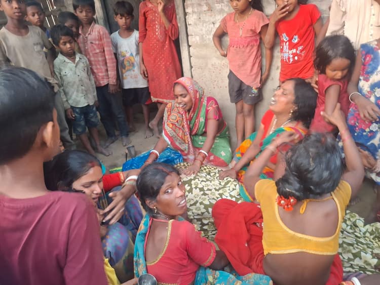 KATIHAR ROAD ACCIDENT: फलका में ट्रैक्टर पलटने से चालक की दर्दनाक मौत, गांव में पसरा मातम