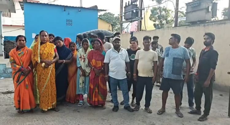 Katihar: सड़क हादसे में 7 वर्षीय बच्ची की मौत, परिजनों ने लगाया सुनियोजित हत्या का आरोप, जमीन विवाद से जुड़ा मामला