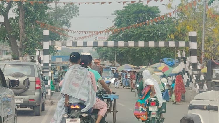 खुश्कीबाग फ्लाइओवर पर फिर लगाये गये गार्डर, भारी वाहनों की आवाजाही पर रोक