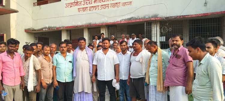 कोसी तटबंध क्षेत्र में विकास की मांग को लेकर महापंचायत
