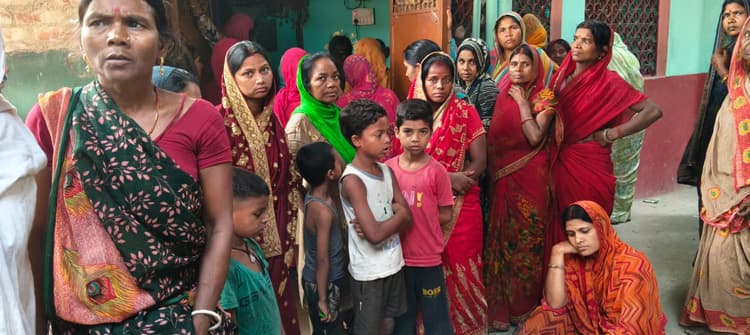 मोबाइल चोरी करते युवक रंगे हाथ गिरफ्तार