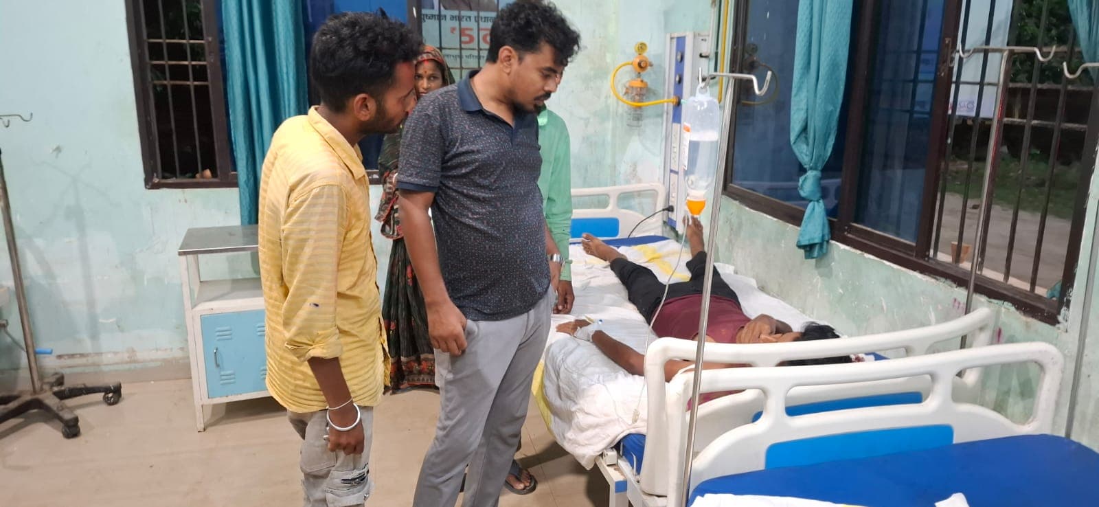 मकई समेटने के दौरान किशोर को सांप ने डसा, अस्पताल में भर्ती