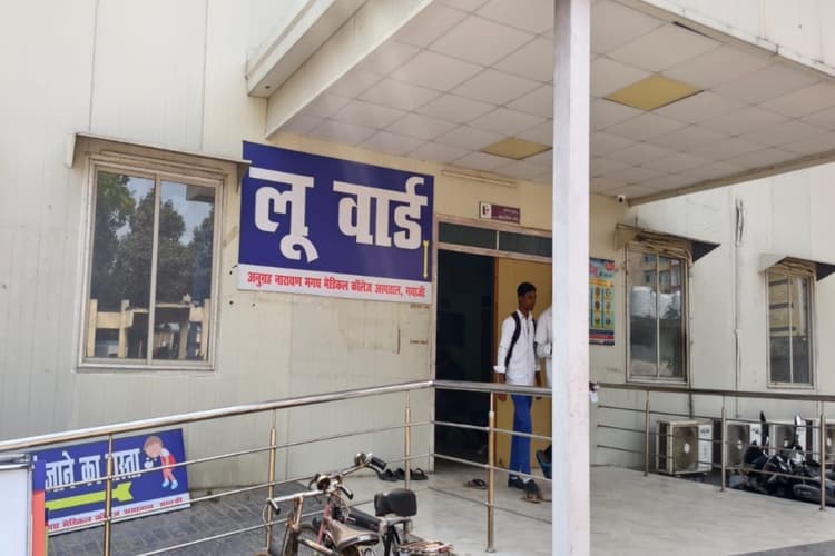 भीषण गर्मी को लेकर जिले के सभी अस्पताल अलर्ट, हीट वेव मरीजों के लिए बेड आरक्षित