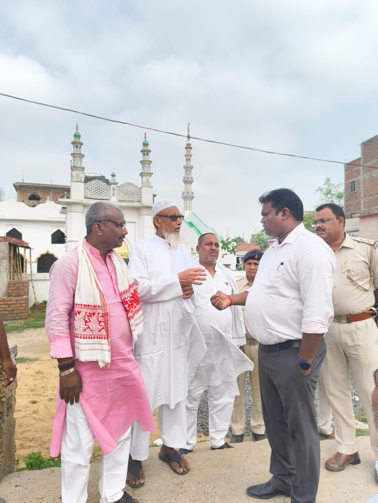 मानसी में शांतिपूर्ण माहौल में अदा हुई बकरीद की नमाज