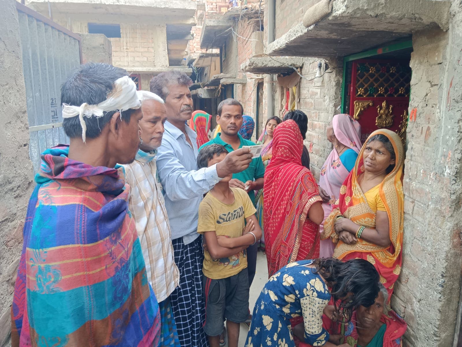 खगड़िया में पिकअप की टक्कर से भाई-बहन की मौत, पिता गंभीर