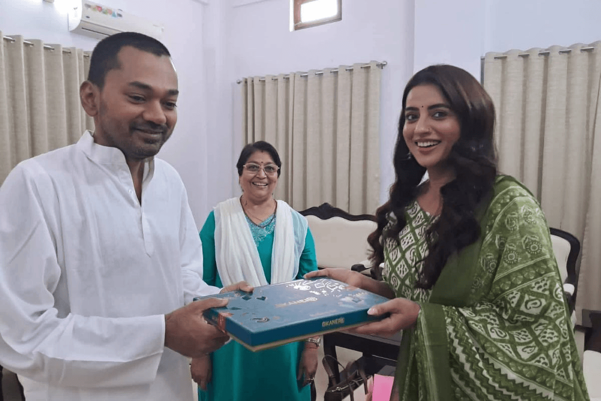 निशांत कुमार से मिलीं अक्षरा सिंह, जानिए मंत्री ने सोशल मीडिया पर फोटो शेयर कर क्या लिखा