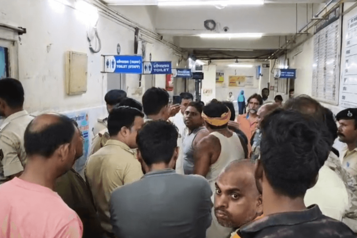सोन नदी में डूबने से तीन दोस्तों की मौत, आक्रोशित ग्रामीणों ने किया सड़क जाम, लगाया गंभीर आरोप