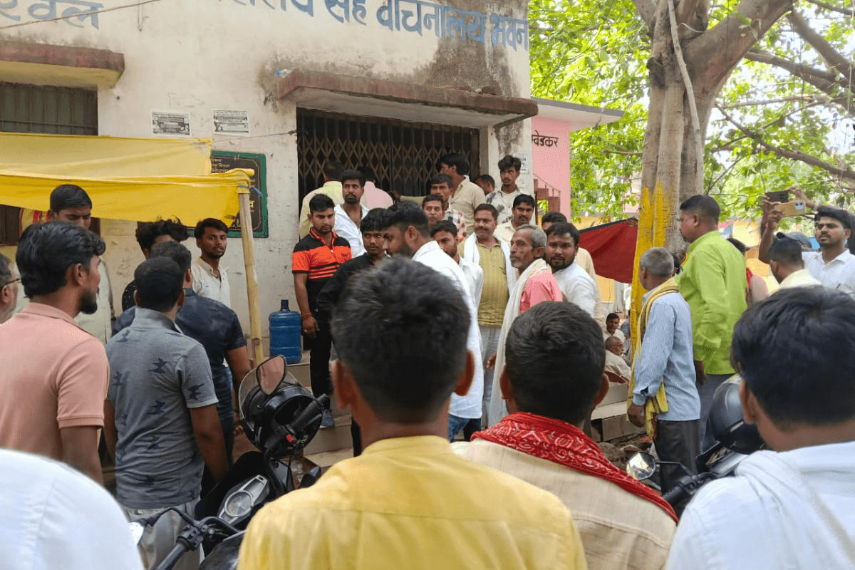रालोमो जिलाध्यक्ष चुनाव में हंगामा, कार्यकर्ताओं ने चुनाव पर्यवेक्षक को बनाया बंधक