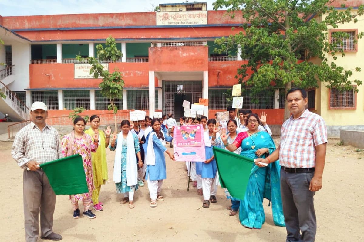 “चुप्पी तोड़ो, खुलकर बोलो”, विश्व माहवारी दिवस पर घेउरा में निकली जागरूकता रैली