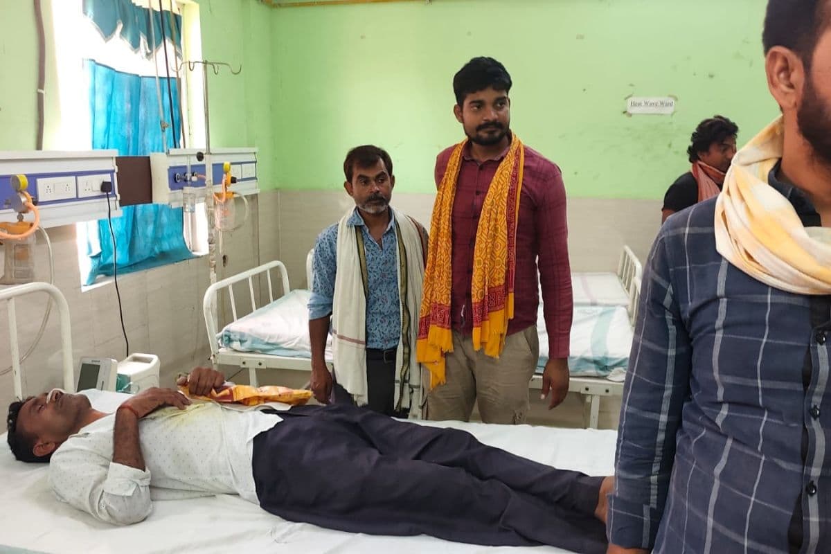 खाद वितरण में हंगामा, किसानों और पुलिस में तनाव; चार लोग घायल