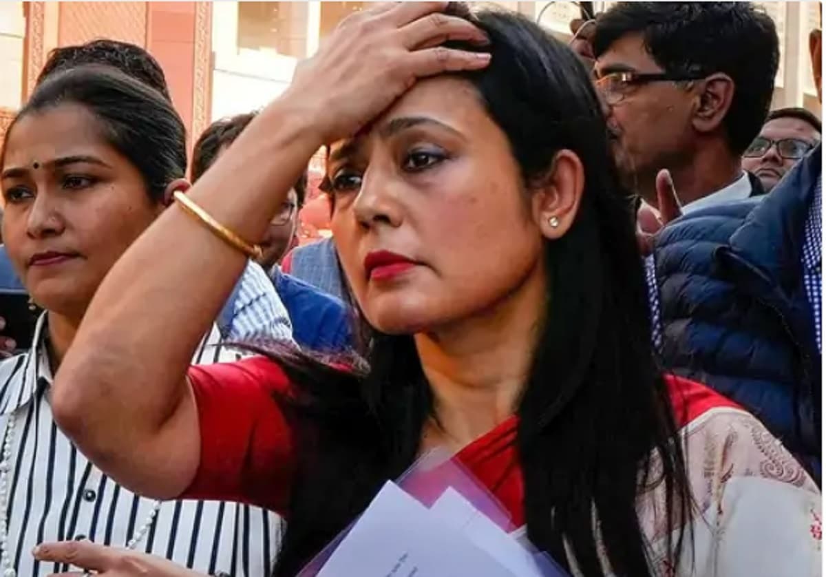 महुआ मोइत्रा के खिलाफ एफआईआर दर्ज, पशु हत्या को लेकर की थी फेसबुक पोस्ट