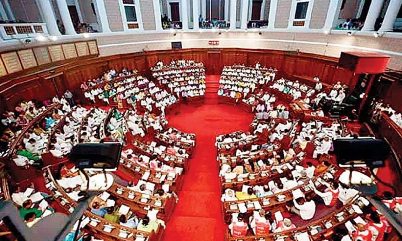 पश्चिम बंगाल विधानसभा सील, मंत्रियों के कमरों से हटा दी गयी ममता की तस्वीर