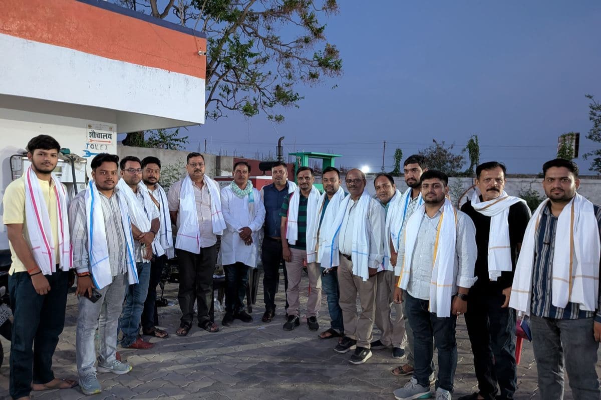 हिंदी पत्रकारिता दिवस: बक्सर में पत्रकारों का सम्मान समारोह
