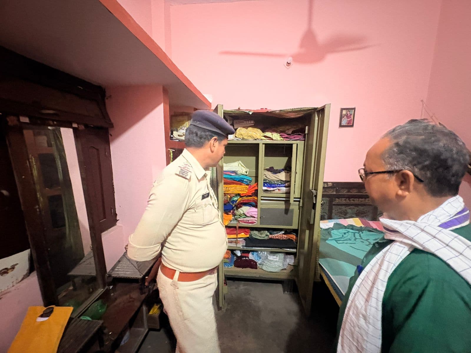 महारस गांव में चोरी की खबर छपने के बाद हरकत में आई पुलिस, चोरों की गिरफ्तारी के लिए छापेमारी शुरू