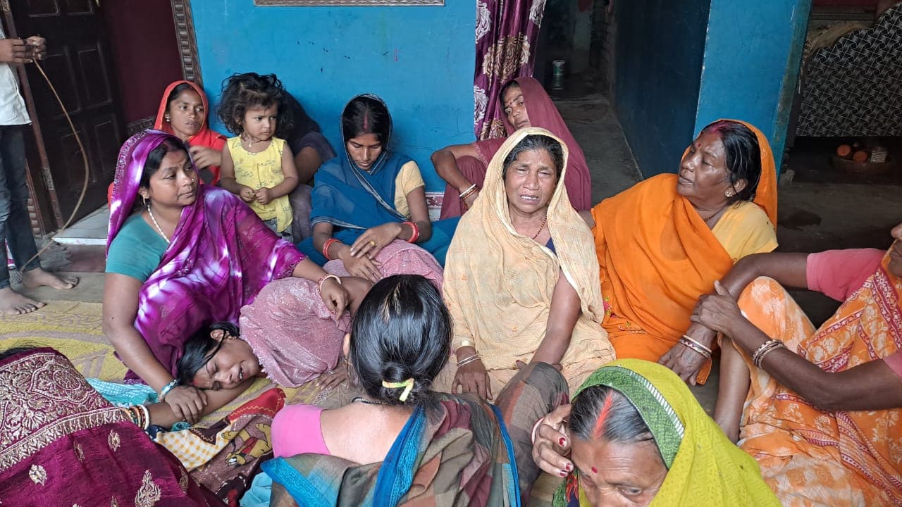 नियति का क्रूर प्रहार, पिता की तरह पुत्र की भी ताड़ के पेड़ से गिरकर हुई मौत