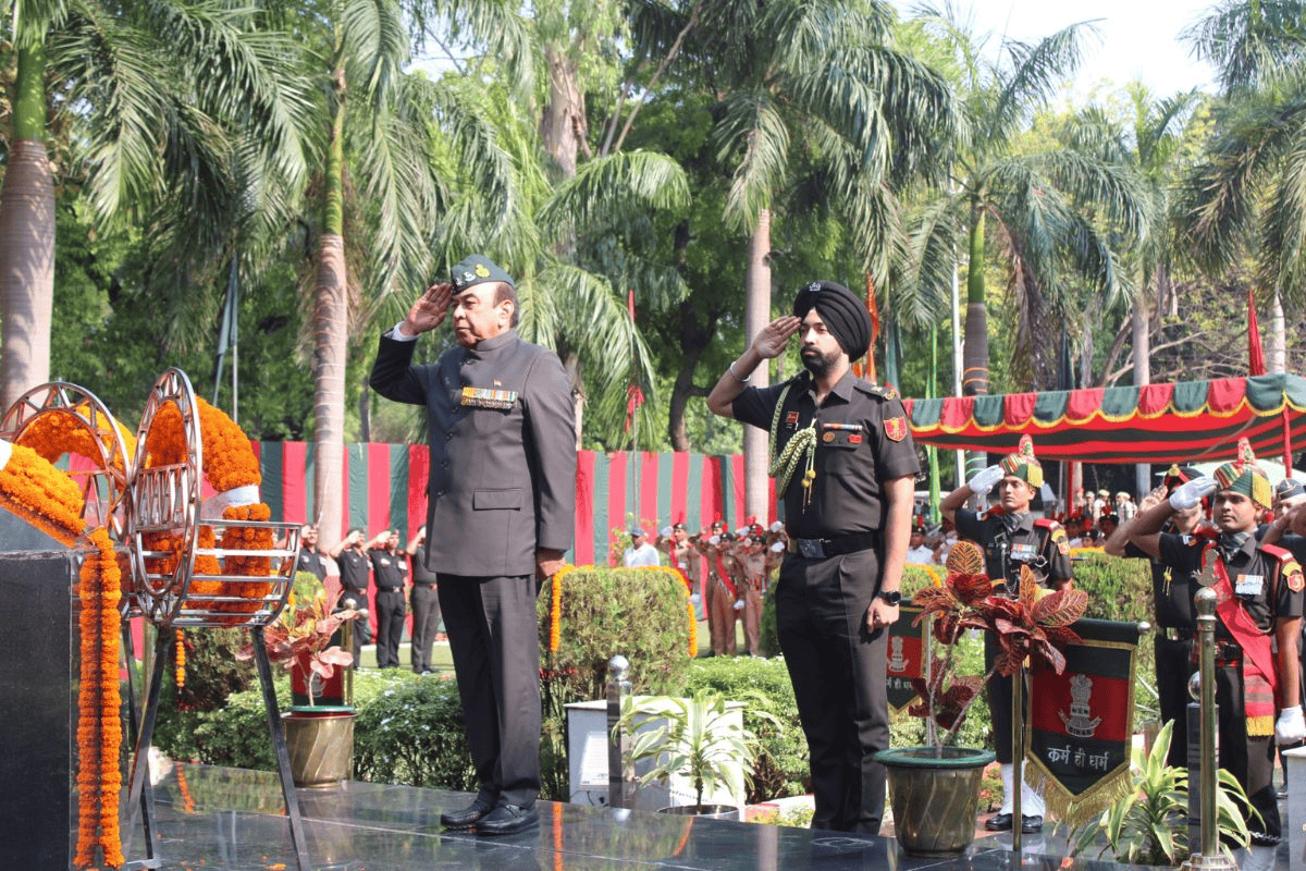 राज्यपाल सैयद अता हसनैन का दानापुर रेजिमेंट सेंटर दौरा, वीर सैनिकों को दी श्रद्धांजलि