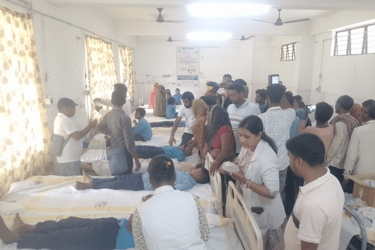 सहरसा में लगातार दूसरे दिन मिड-डे मील खाने से बच्चे बीमार,फिर मिला खाने में सांप
